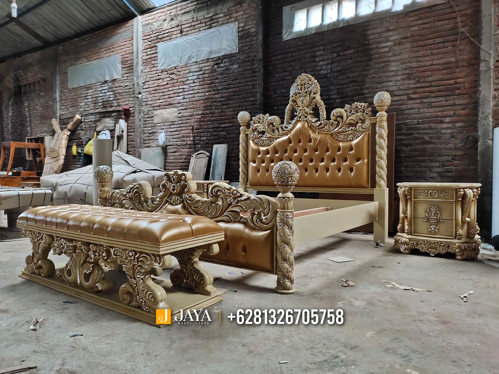 Set Dipan Mewah Ukiran Jepara Model Klasik Kingdom Luxurious JM49