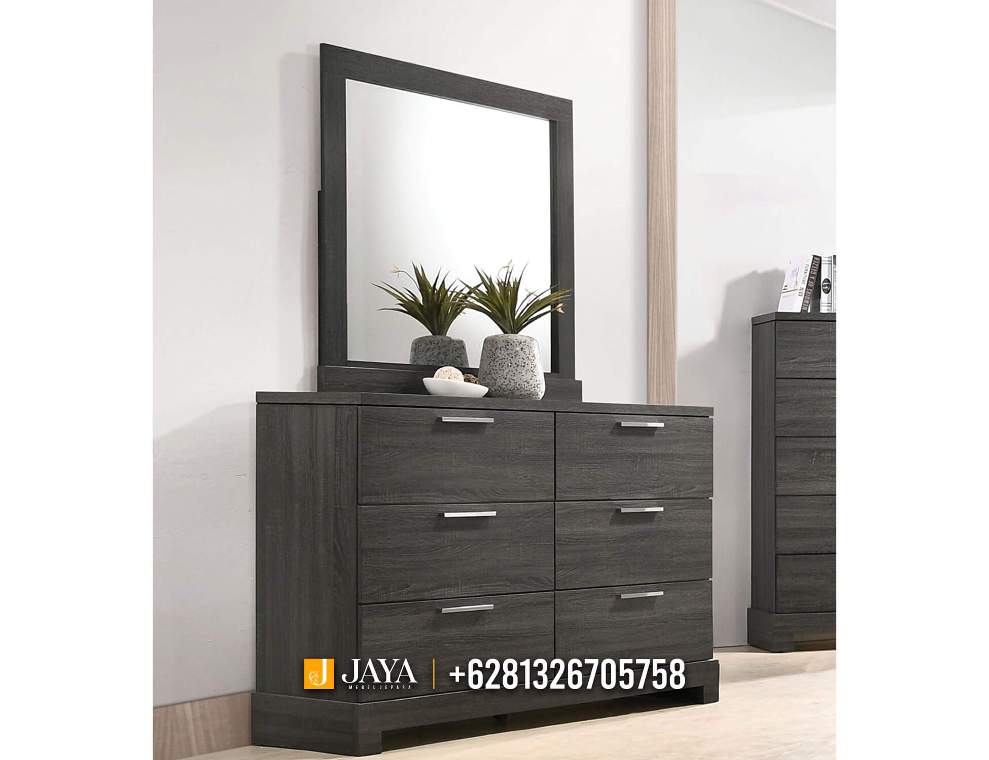 Kamar Set Minimalis Klasik Great Quality Produk Furniture Jepara JM825.2