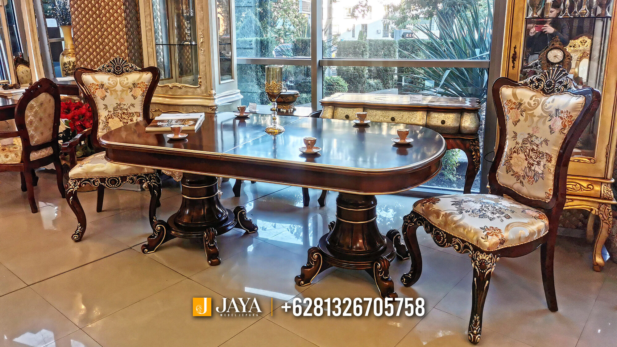 Set Meja Makan Mewah Jati Classic Luxury Carving Natural Elegant JM862